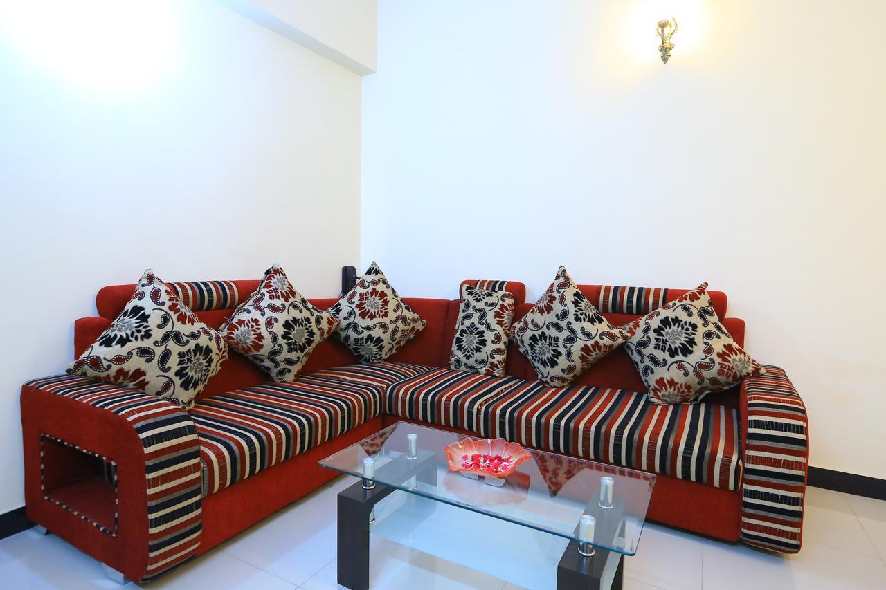 Oyo 2916 Apartment Queens Castle Bangalore Buitenkant foto