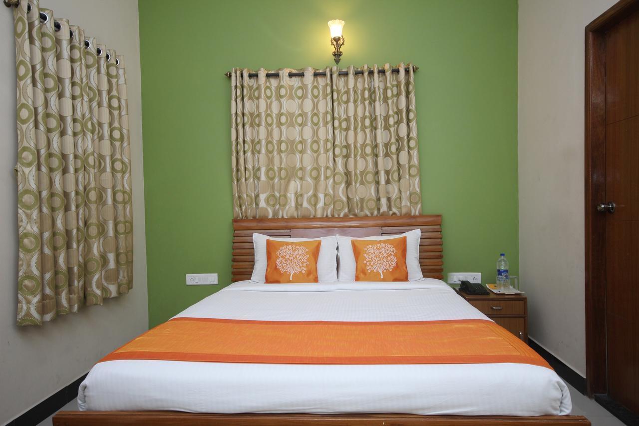 Oyo 2916 Apartment Queens Castle Bangalore Buitenkant foto